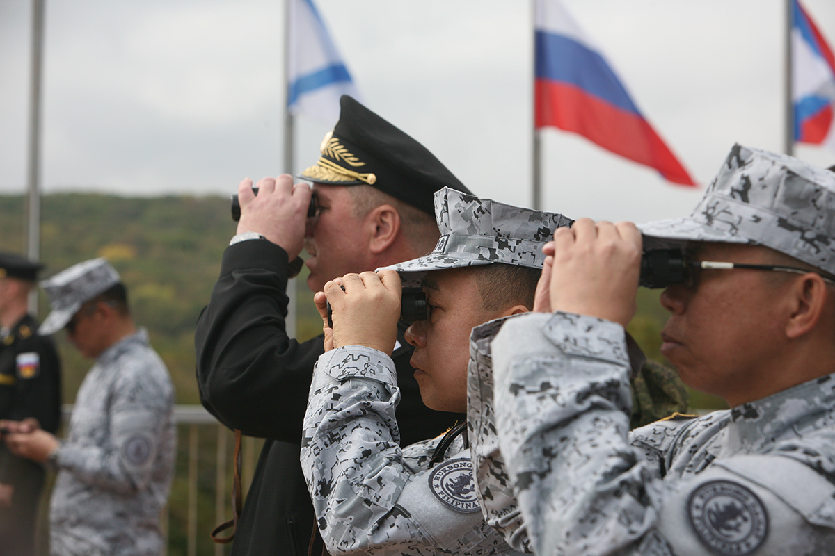 Совместная тренировка морских пехотинцев России и Филиппин на полигоне  Горностай (Владивосток) : Министерство обороны Российской Федерации